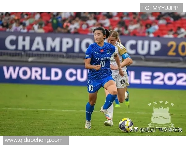 中国足球女运动员的崛起与挑战：她们如何在世界舞台上展现风采